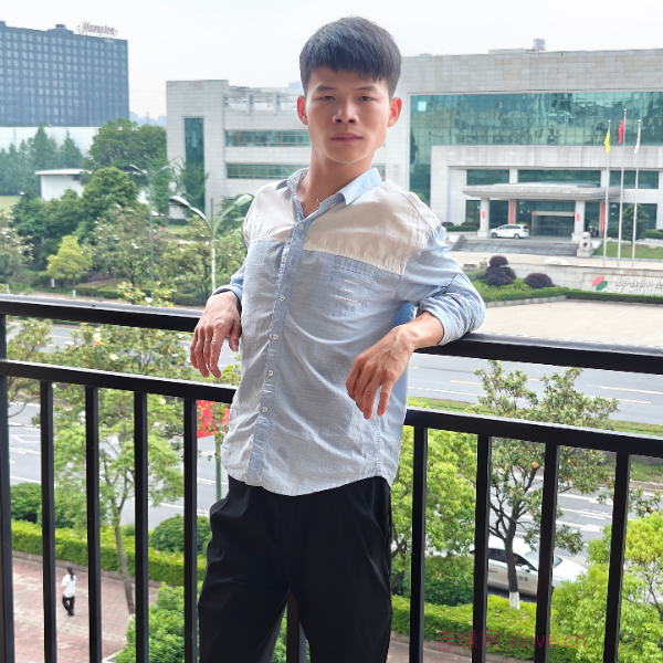 湖南28岁单身帅哥真诚找对象-遂宁征婚相亲网