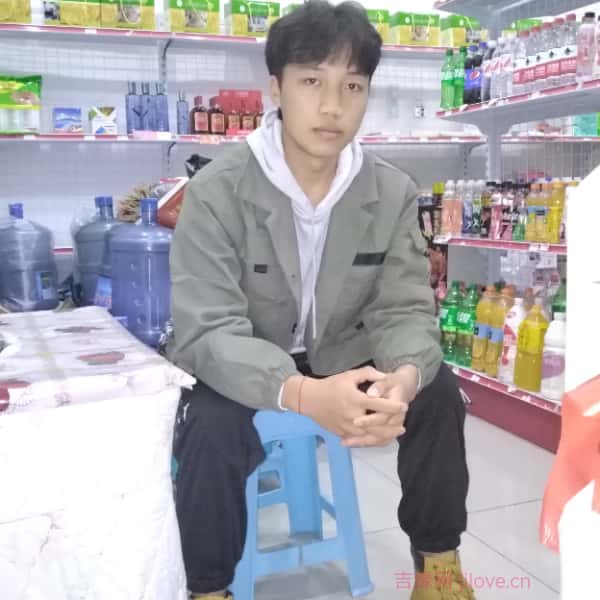 贵州22岁单身帅哥真诚找对象-遂宁征婚相亲网